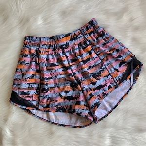 Lululemon hotty hot shorts size 6